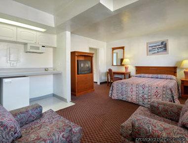 Travelodge By Wyndham Seaworld 2*