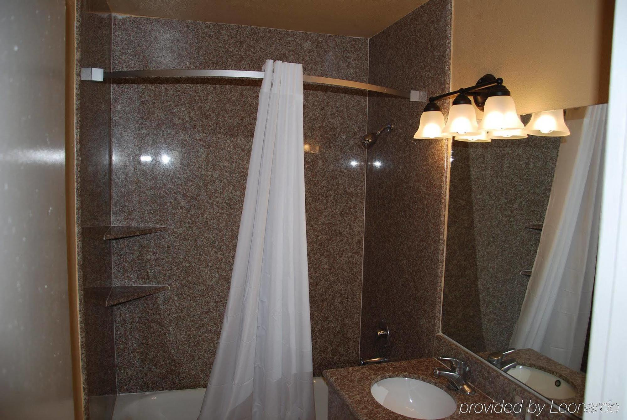 Travelodge By Wyndham Seaworld 2*