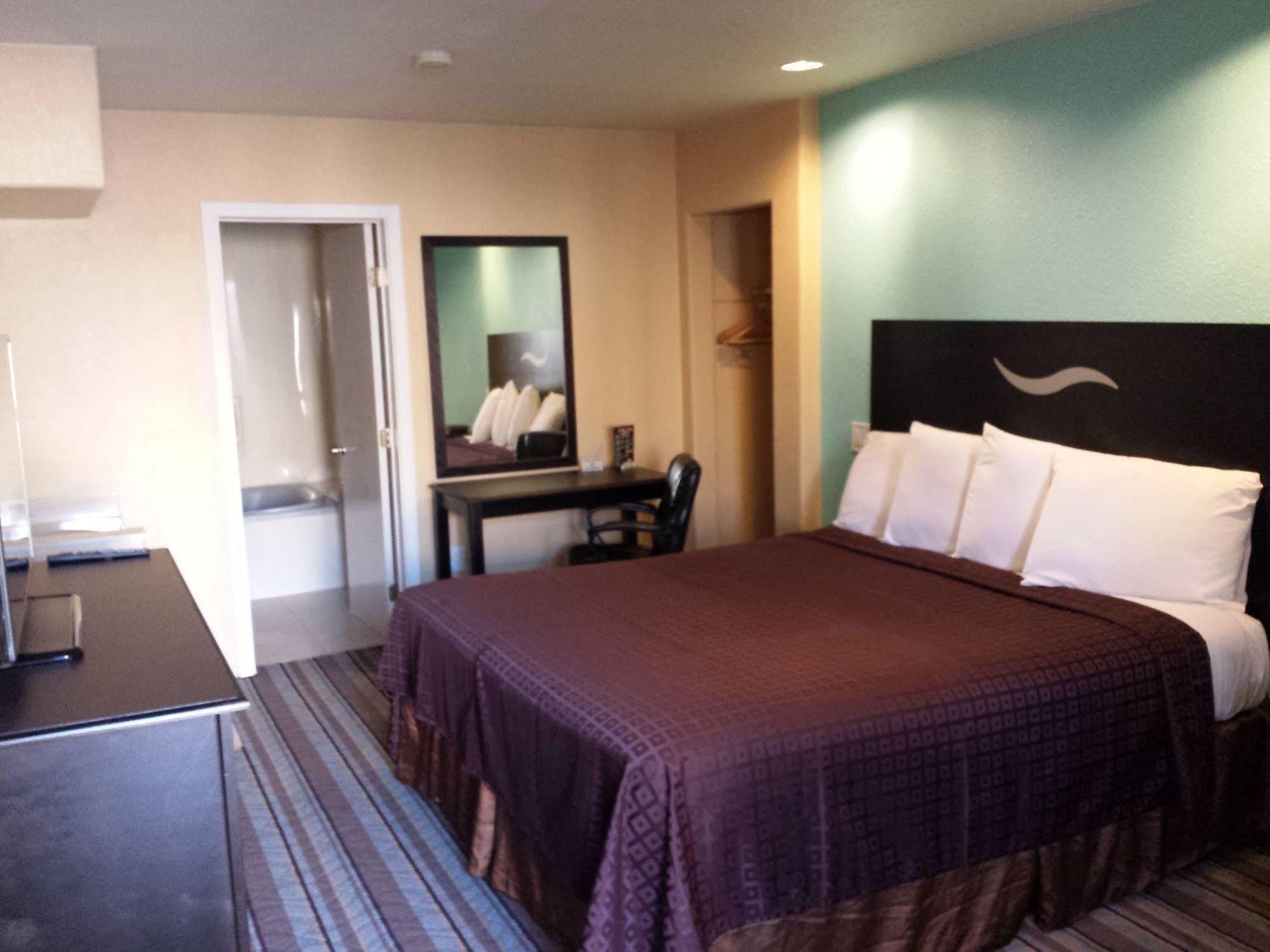 Travelodge By Wyndham Seaworld
